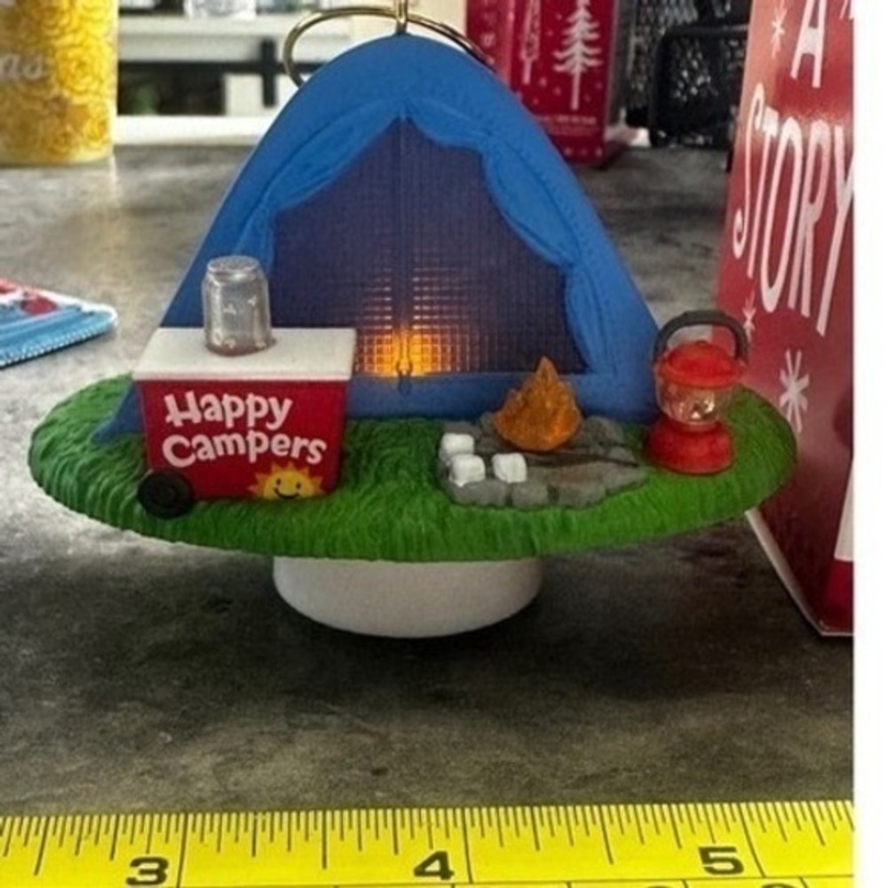 Hallmark Keepsake Happy Campers Christmas Ornament Camping Tent QXG1575 2017